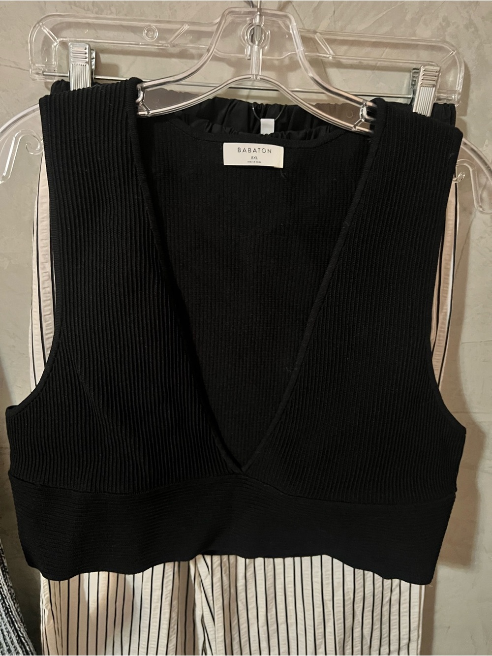 Babaton Black Ribbed Deep V Cropped Tank